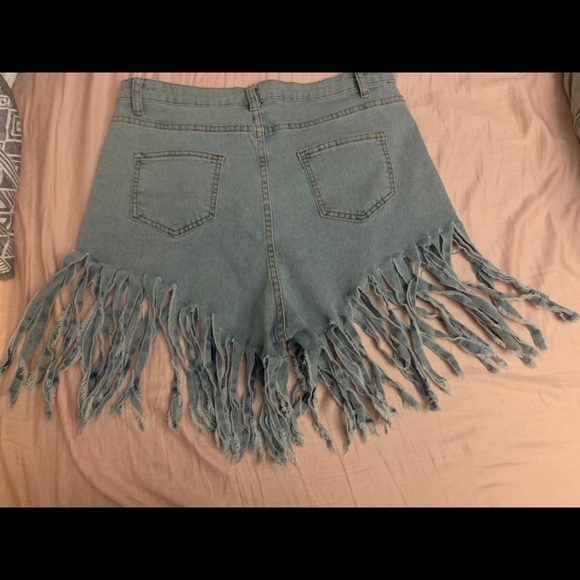 Never Worn Distressed Shorts - Picture 3 of 3